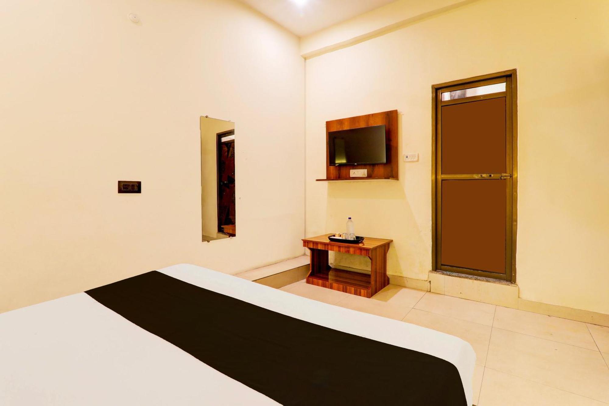 Hotel O Sr Grand Gorakhpur Eksteriør billede