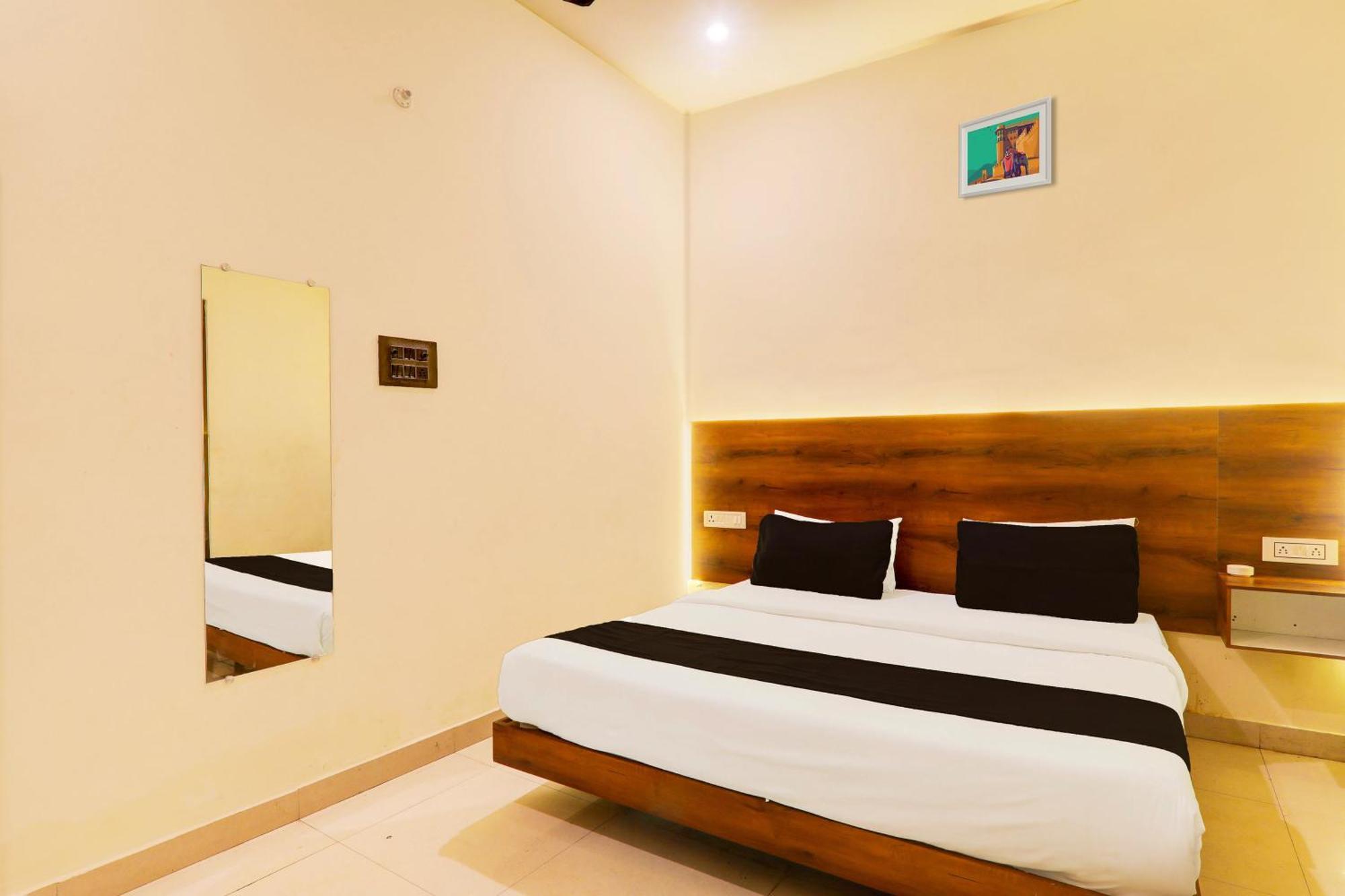 Hotel O Sr Grand Gorakhpur Eksteriør billede